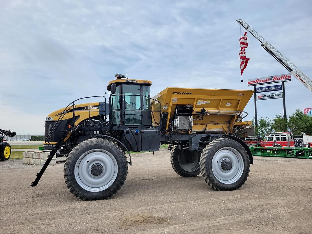 Image of RoGator RG1100 Primary Image