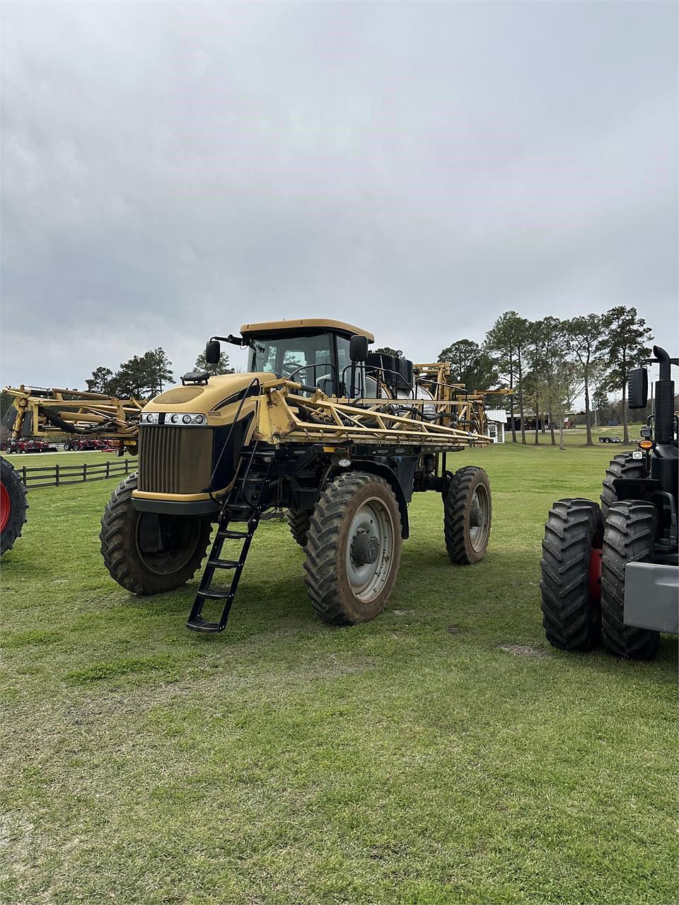 Image of RoGator RG1100 Primary image