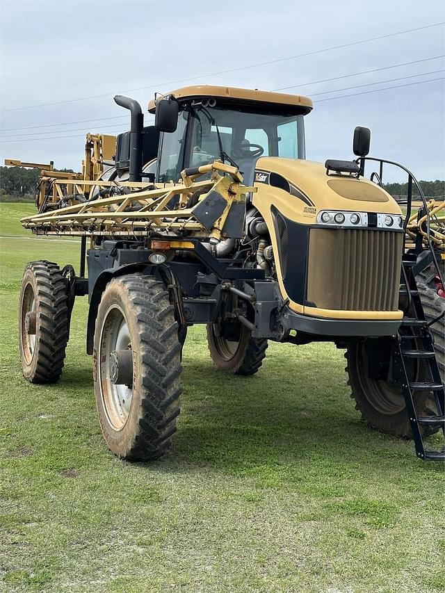 Image of RoGator RG1100 equipment image 1