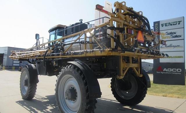 Image of RoGator RG1100 equipment image 3