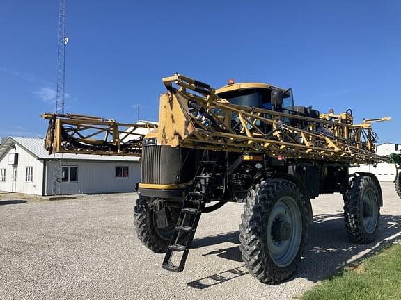 2013 RoGator RG1100 Equipment Image0