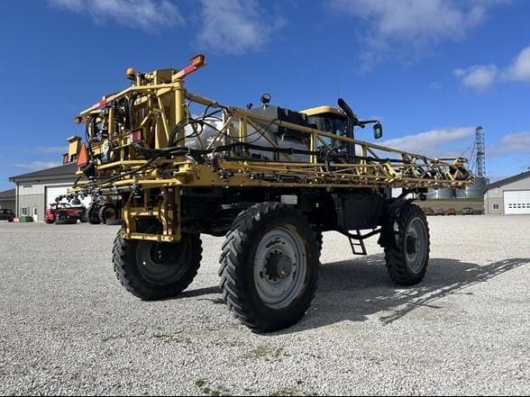 Image of RoGator RG1100 equipment image 2