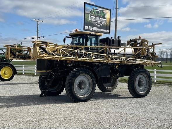 2013 RoGator RG1100 Equipment Image0