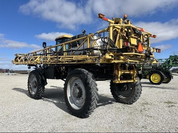 Image of RoGator RG1100 equipment image 3