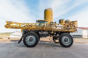 2013 RoGator RG1100 Image