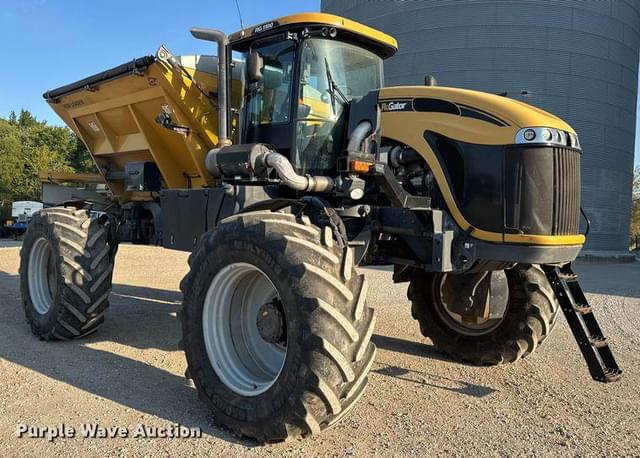 Image of RoGator RG1100 equipment image 2