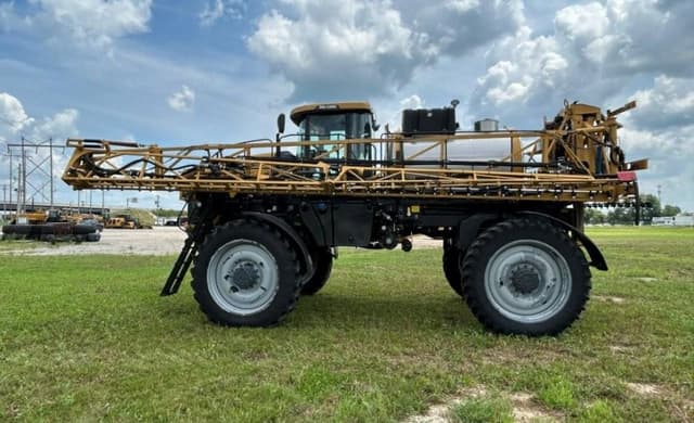 Image of RoGator RG1300 equipment image 1