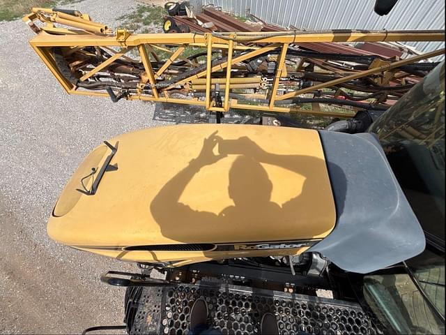 Image of RoGator RG1300B equipment image 4