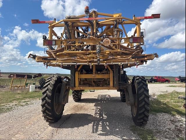 Image of RoGator RG1300B equipment image 3