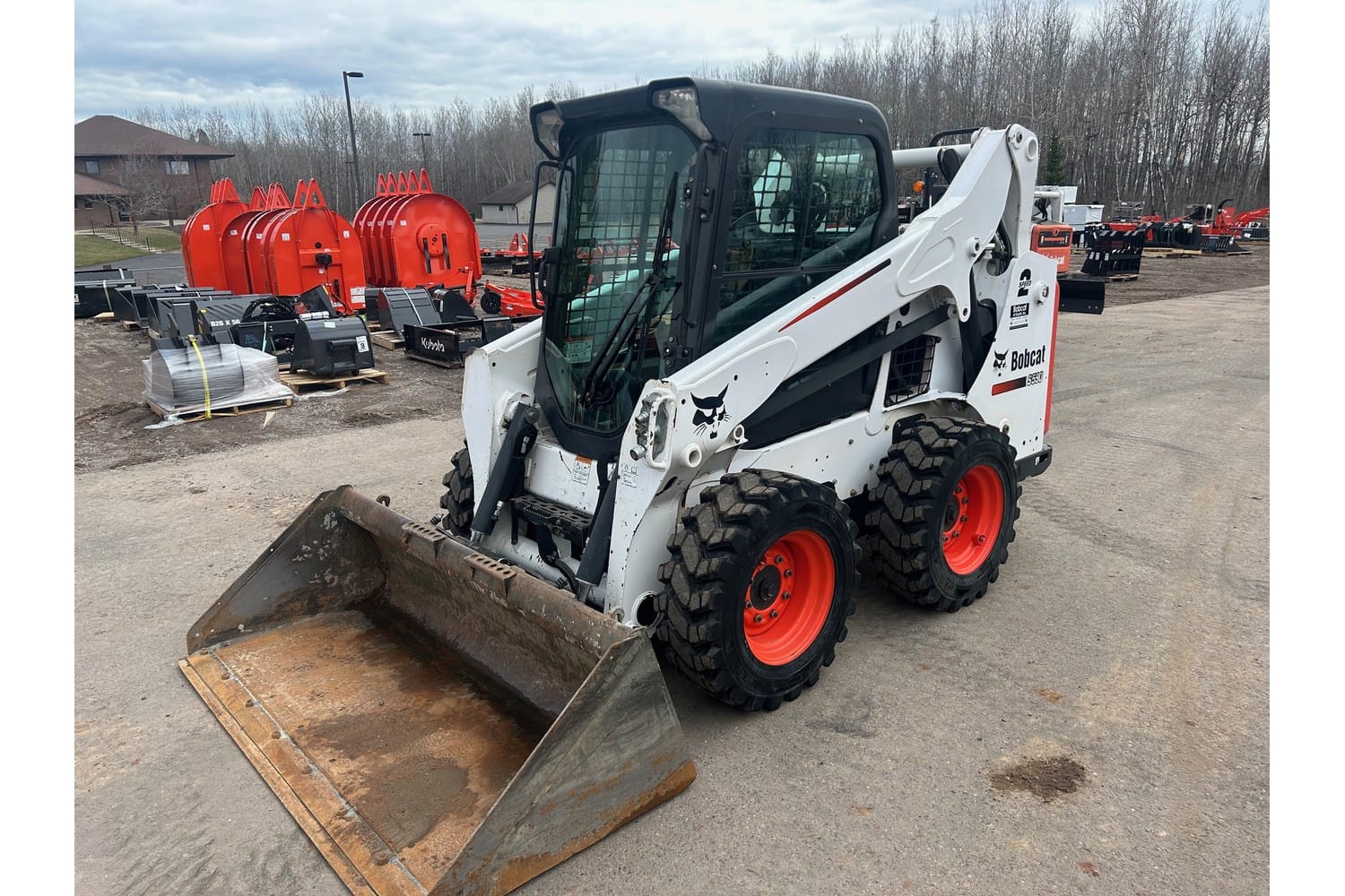 2013 Bobcat S590 Equipment Image0