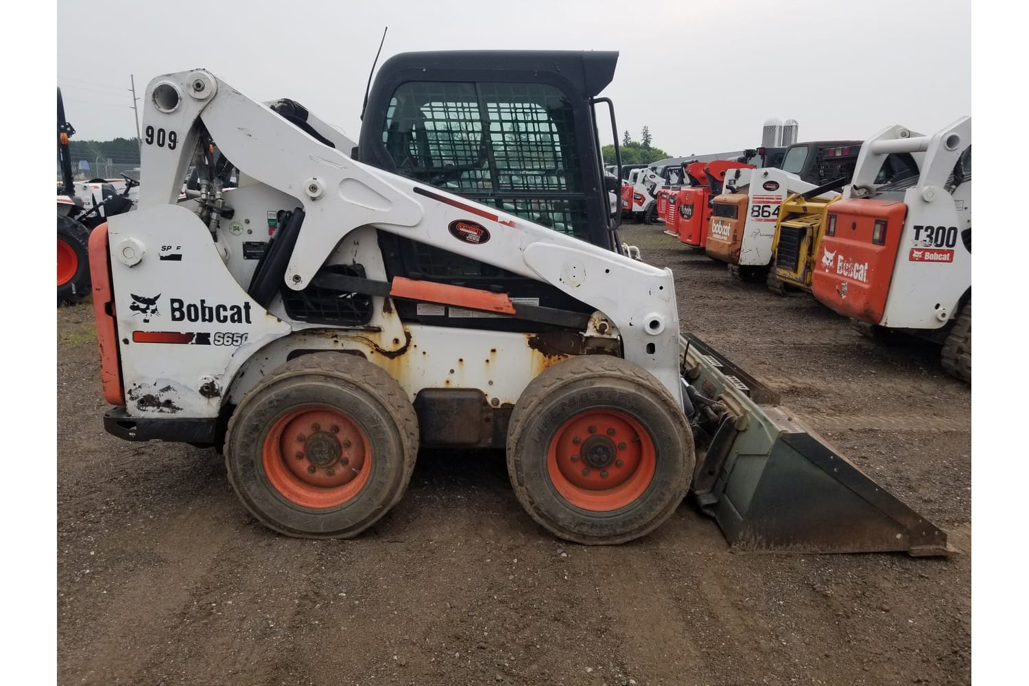2013 Bobcat S650 Equipment Image0