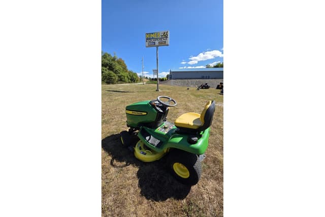Image of John Deere X300 equipment image 1