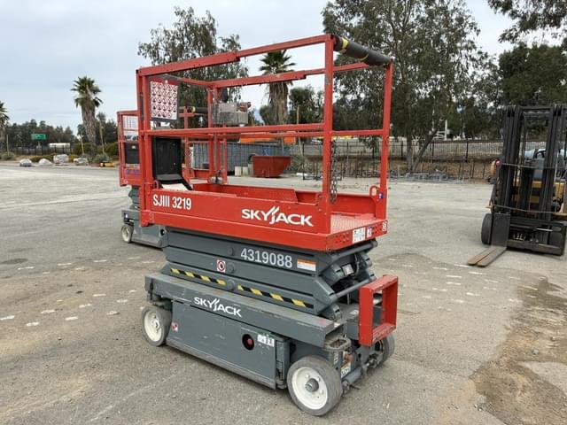Image of Sky Jack SJIII3219 equipment image 3