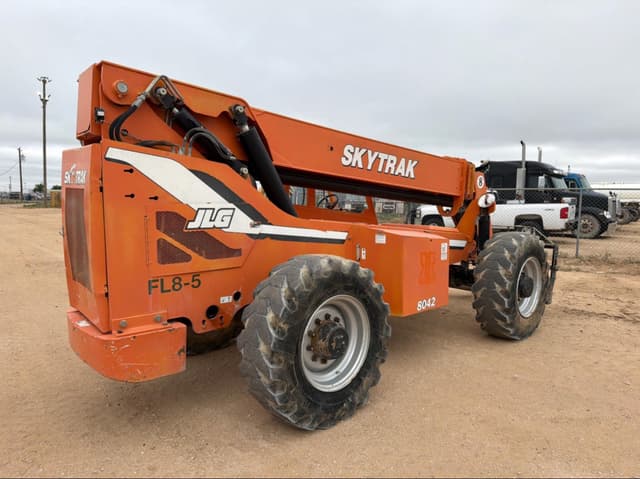 Image of Skytrak 8042 equipment image 3