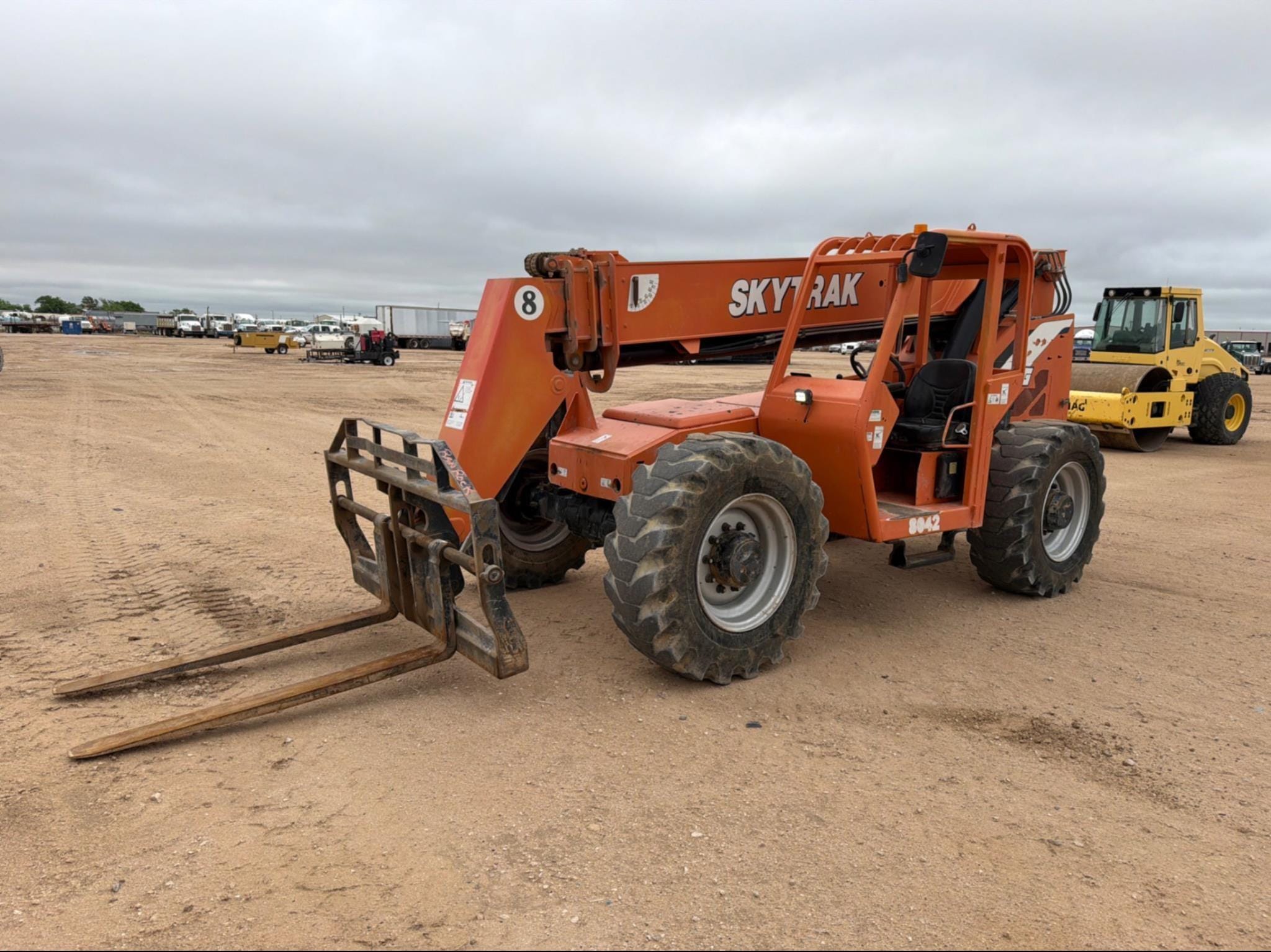 2013 Skytrak 8042 Equipment Image0