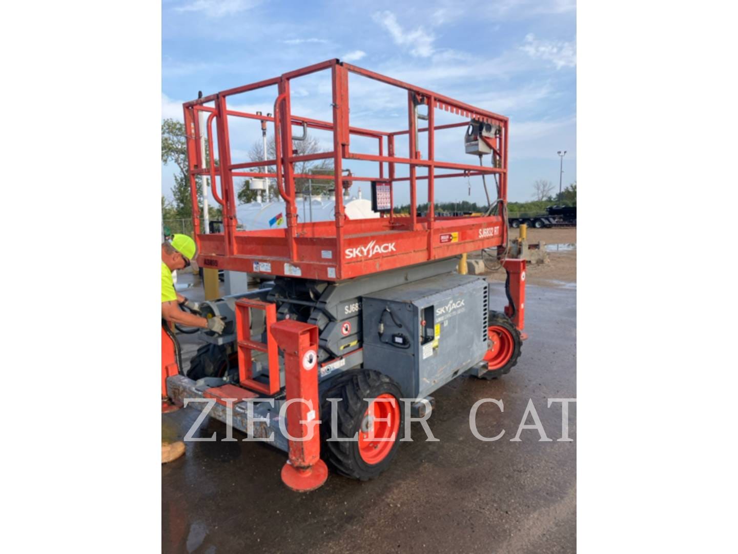 Main image Sky Jack SJ6832RT