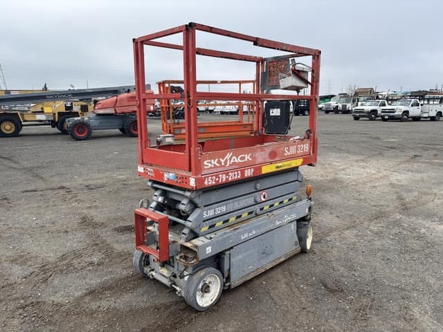 Image of Sky Jack SJ3219 equipment image 2