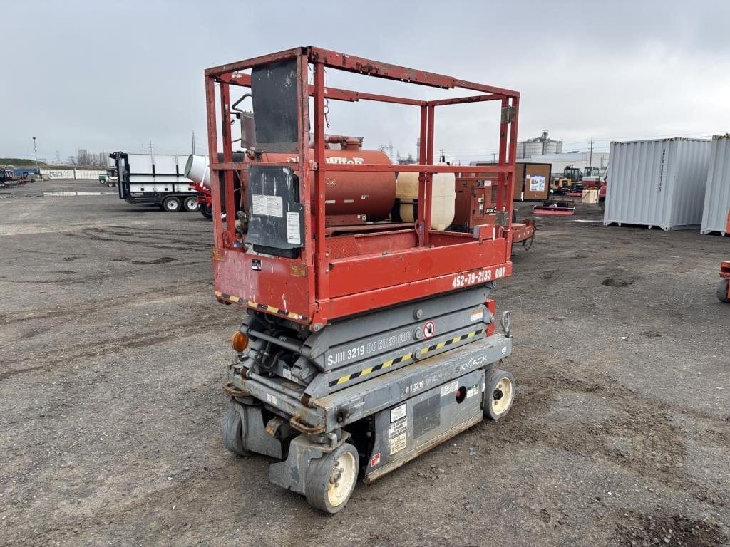 2013 Sky Jack SJ3219 Equipment Image0