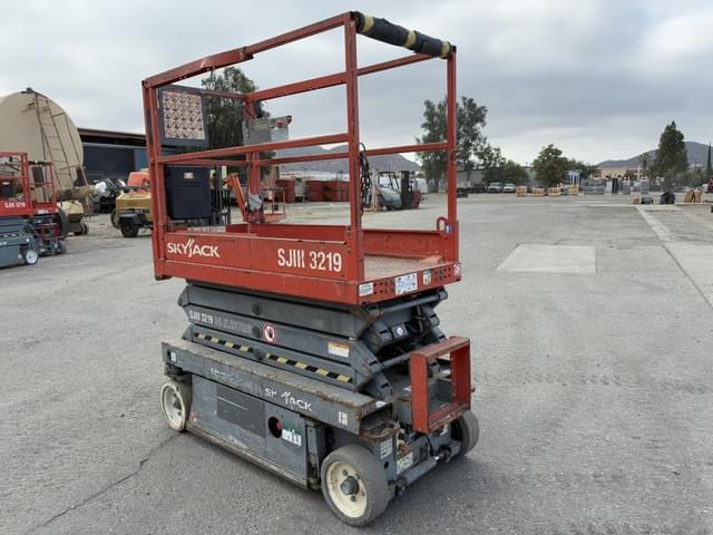 Image of Sky Jack SJIII3219 equipment image 3