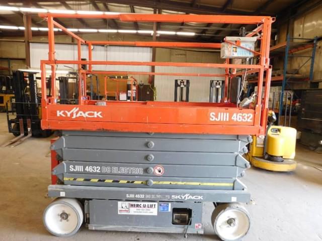 Image of Sky Jack SJ4632 equipment image 2