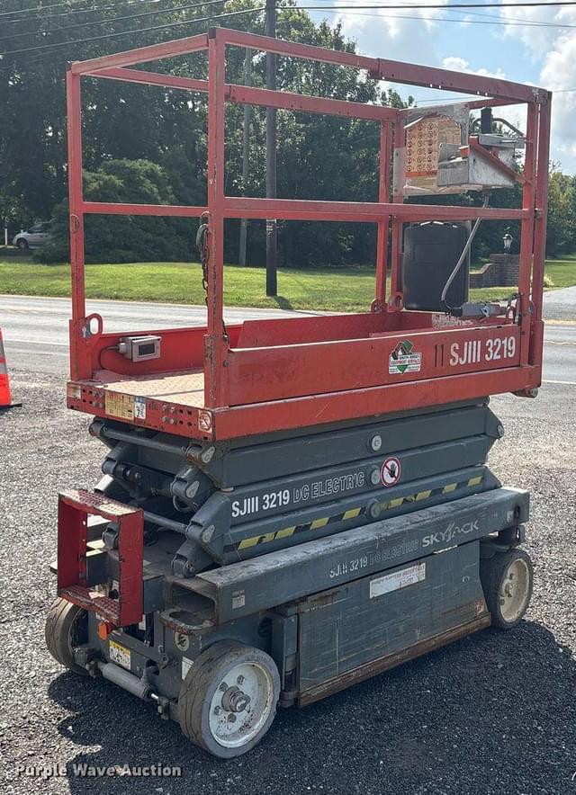 Image of Sky Jack SJIII3219 equipment image 4