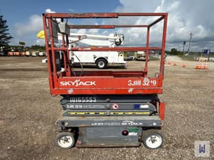 2013 Sky Jack SJIII3219 Image