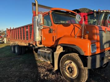 Main image International Paystar 5500i