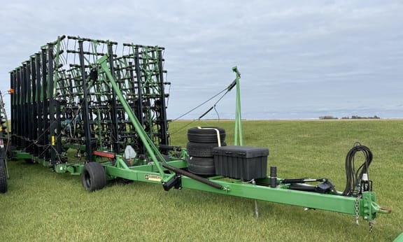 2013 Summers SuperWeeder Equipment Image0