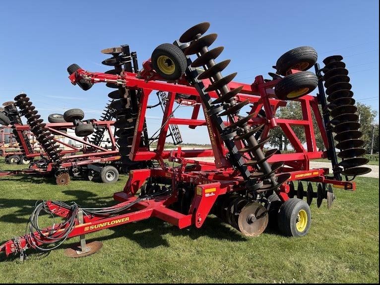 2013 Sunflower 1435-29 Equipment Image0