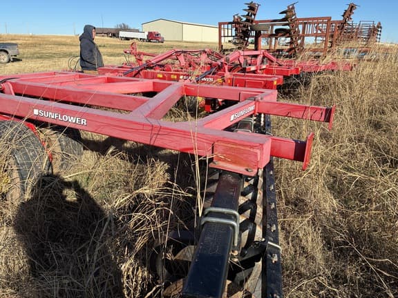 Image of Sunflower 1435-36 equipment image 4