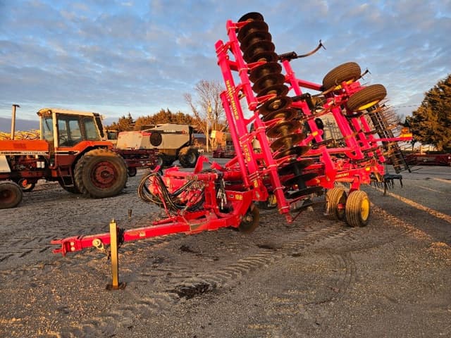 Image of Sunflower 6221 equipment image 1