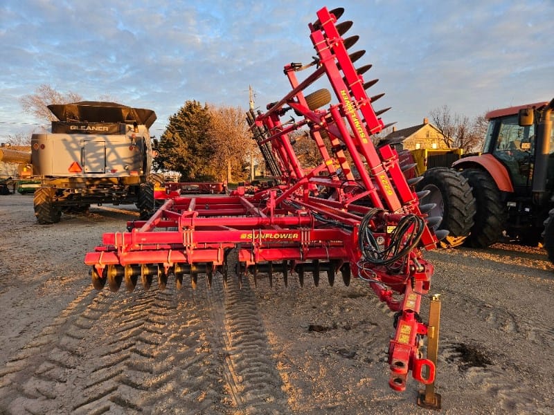 2013 Sunflower 6221 Equipment Image0