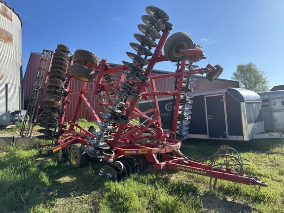 2013 Sunflower 6630 Equipment Image0