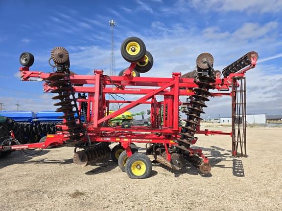 Image of Sunflower 6631-35 equipment image 1