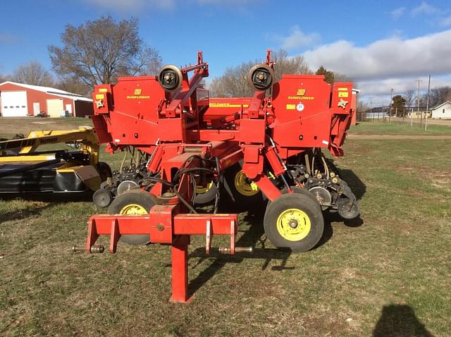 Image of Sunflower 9435-30 equipment image 2