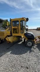 Image of Superior Broom DT80J equipment image 4