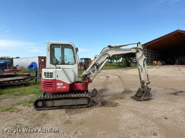 Image of Takeuchi TB138FR equipment image 3