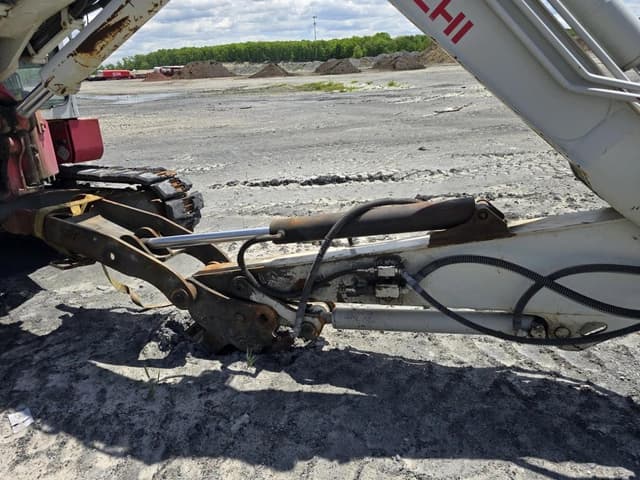 Image of Takeuchi TB180FR equipment image 2
