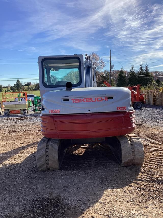 Image of Takeuchi TB285 equipment image 3