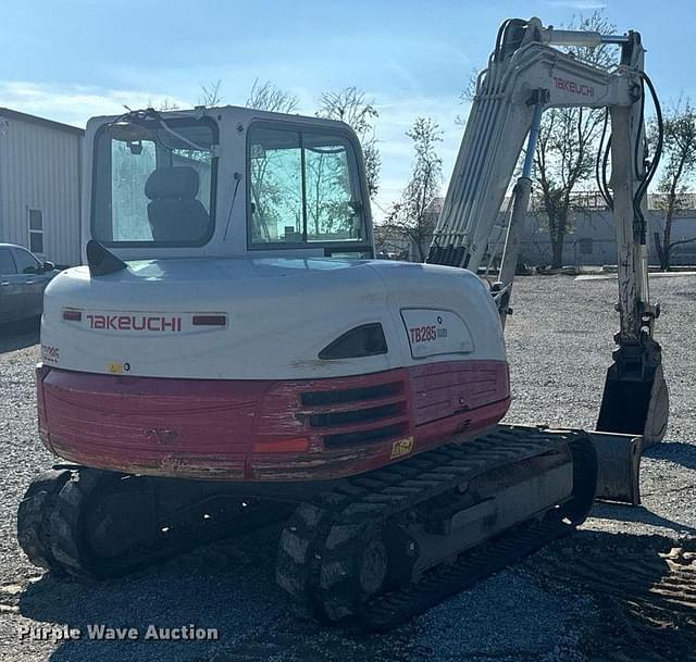 Image of Takeuchi TB285 equipment image 4