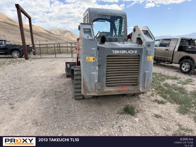 Image of Takeuchi TL10 equipment image 3