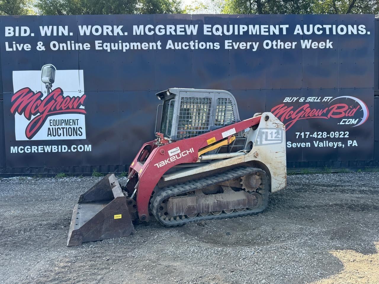2013 Takeuchi TL12 Equipment Image0