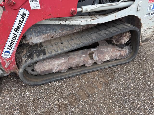 Image of Takeuchi TL12R2 equipment image 4