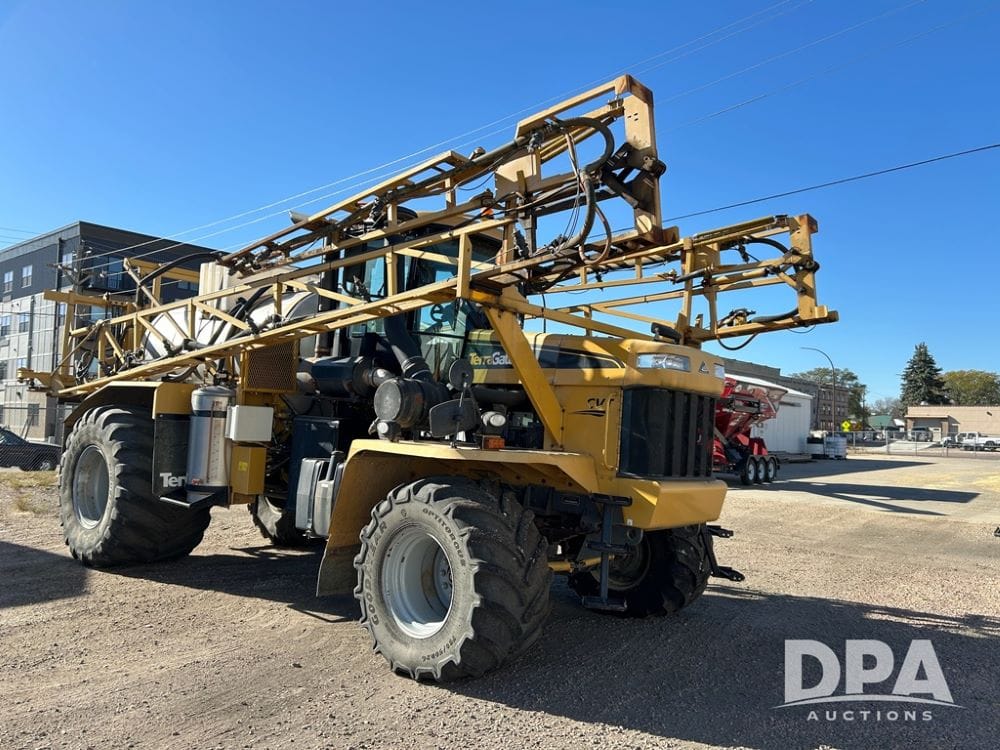 2013 Terra-Gator TG8400 Equipment Image0