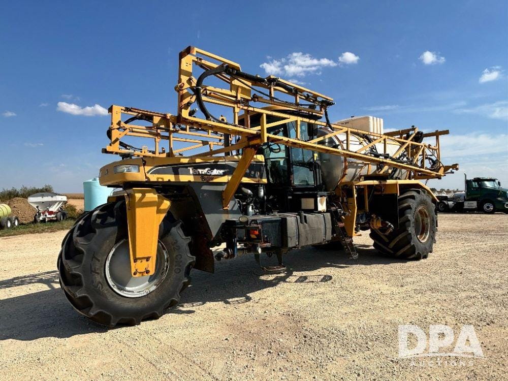 2013 Terra-Gator TG9300 Equipment Image0