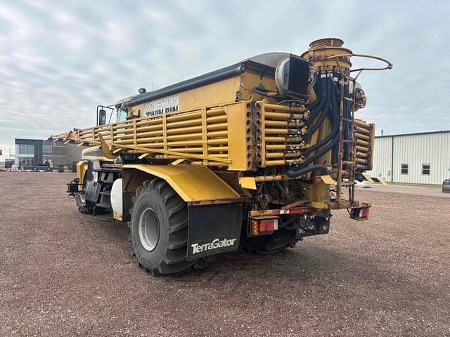 Image of Terra-Gator TG8300 equipment image 2
