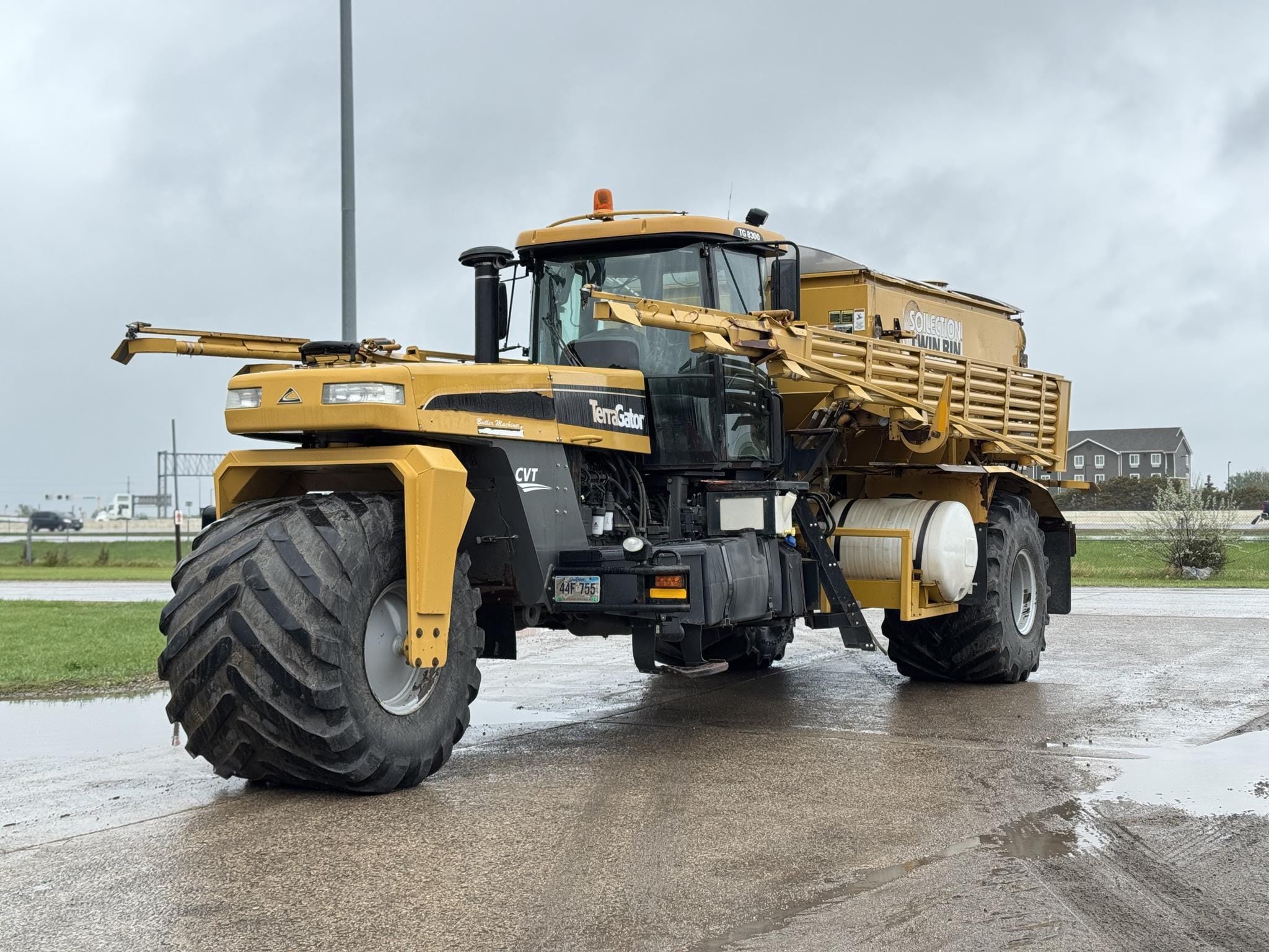 Main image Terra-Gator TG8300