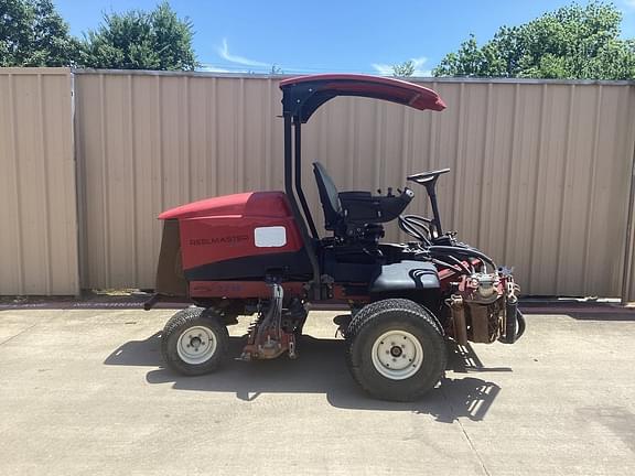 Image of Toro Reelmaster 5510 equipment image 3