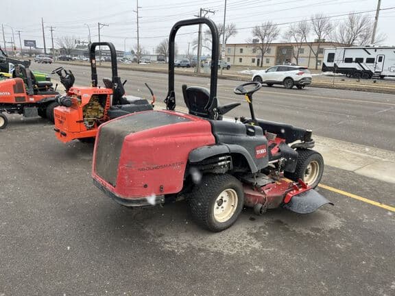 Image of Toro Groundsmaster 360 equipment image 2