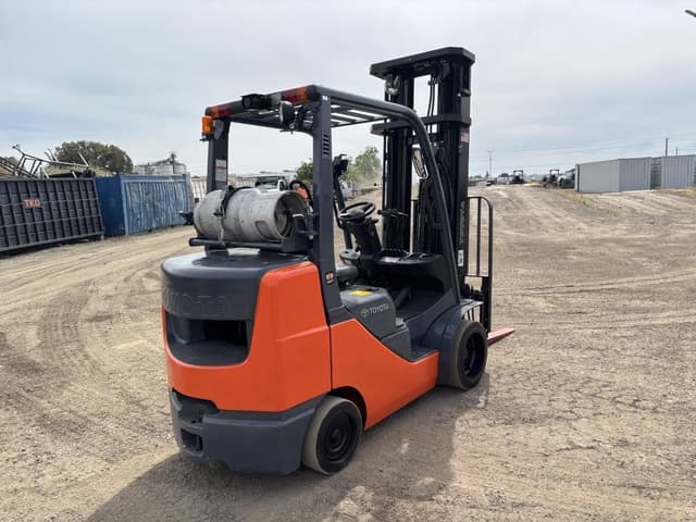 Image of Toyota 8FGCU32 equipment image 2